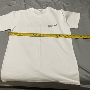 Essential T shirt S-M